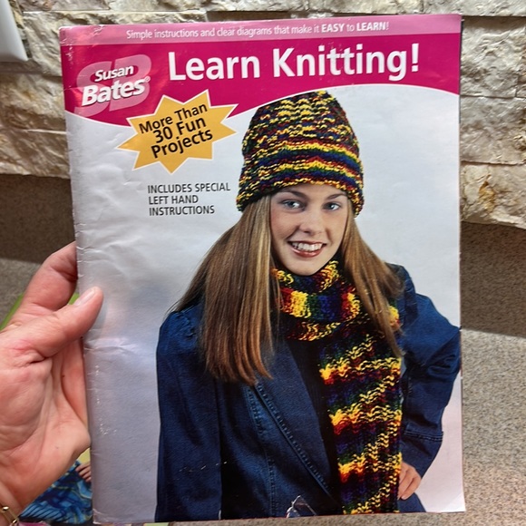 Lot of 4 Knitting and Crochet magazines/books Leisure Arts educational booklets - Picture 4 of 9